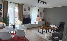 Stylish 1-Bedroom Flat With Beautiful Terrace , For A Cosy Retreat